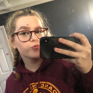 Meet your Posher, Abigail